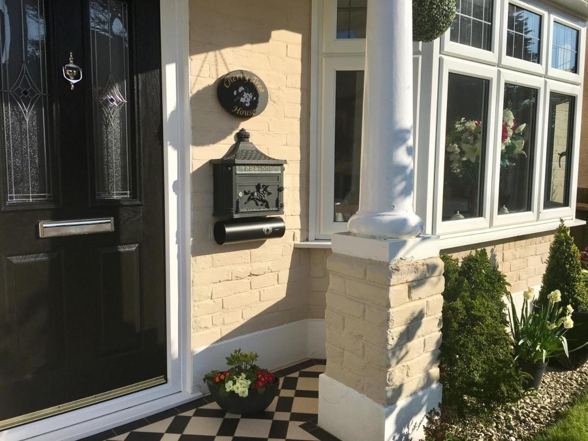 Cherry Tree House Bed and Breakfast Bournemouth Exteriör bild