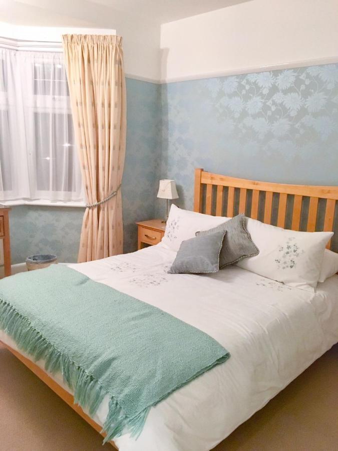 Cherry Tree House Bed and Breakfast Bournemouth Exteriör bild