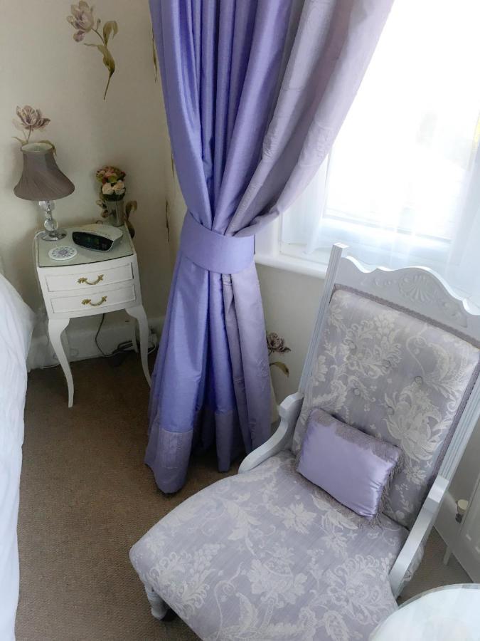 Cherry Tree House Bed and Breakfast Bournemouth Exteriör bild